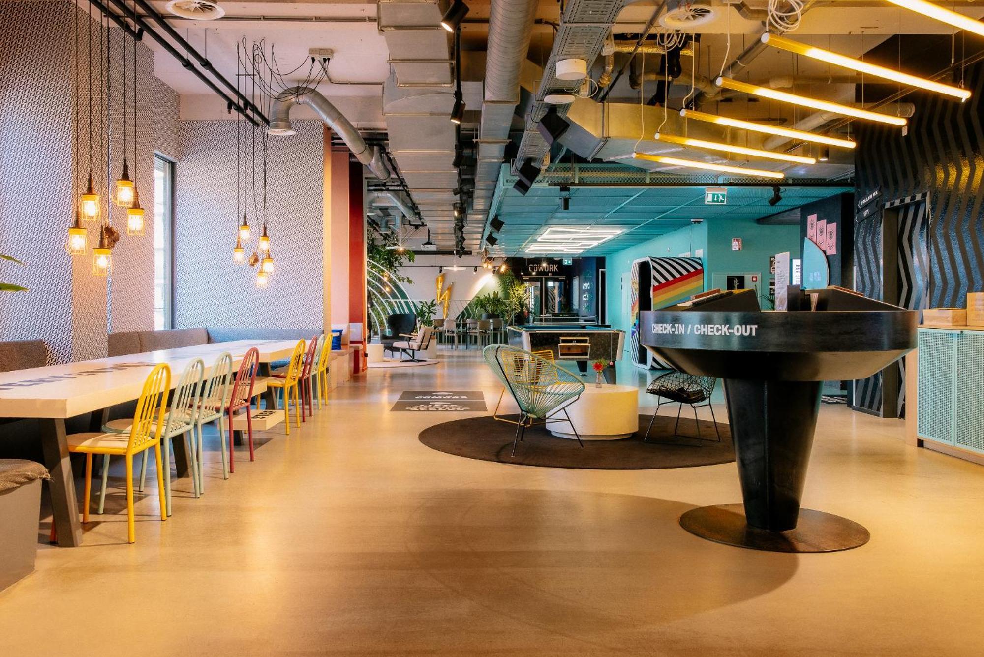 The Social Hub West